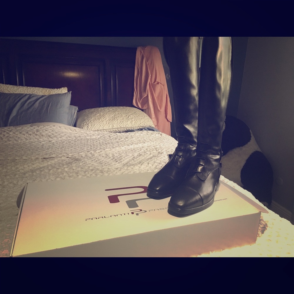 Parlanti size 40 $500 original price $750  new